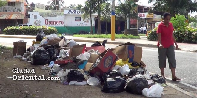 La basura "toma el control" en la Circ. 1 de Santo Domingo Este