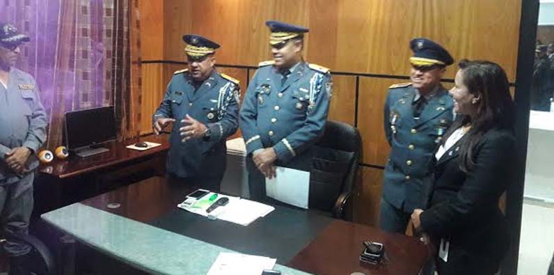 El general Suardí Correa, se dirige a los presentes luego de la juramentación.