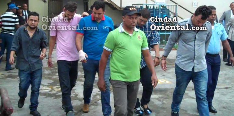 Los venezolanos al momento de ser conducido ante el juez