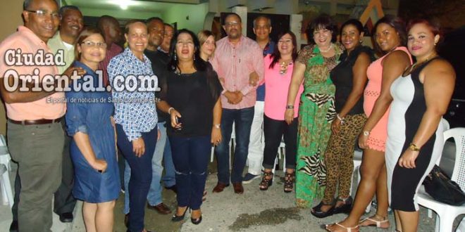 El candidato Diego José García, junto a los que le apoyan