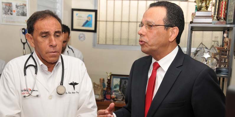 El licenciado Antonio Peña Mirabal y el doctor Antonio Cruz Jiminian
