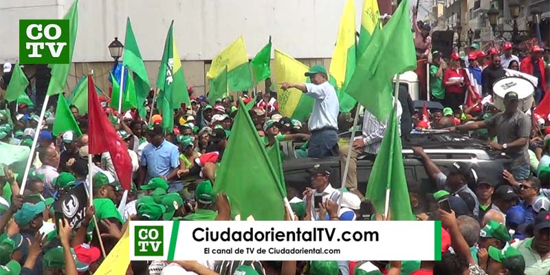 Leonel Fernández tuvo el escenario para èl solo