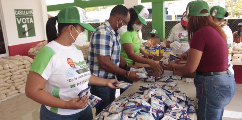 La iniciativa favoreció a cientos de residentes en barrios pobres.