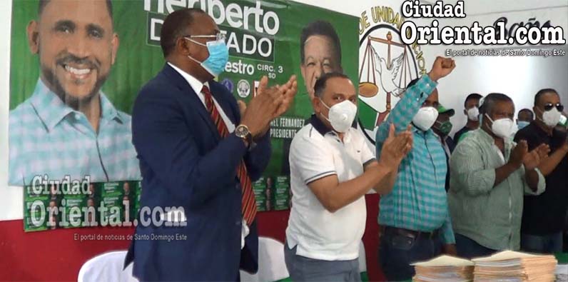 En el acto participaron decenas de dirigentes y simpatizantes de la candidatura de Heriberto Aracena.