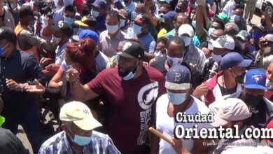 Empleados, funcionarios del ASDE y otros seguidores de Manuel Jiménez a la ofensiva en la terminal de autobuses