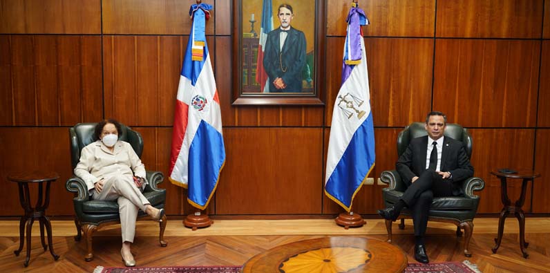 La procuradora general de la República y el presidente de la Suprema Corte de Justicia.