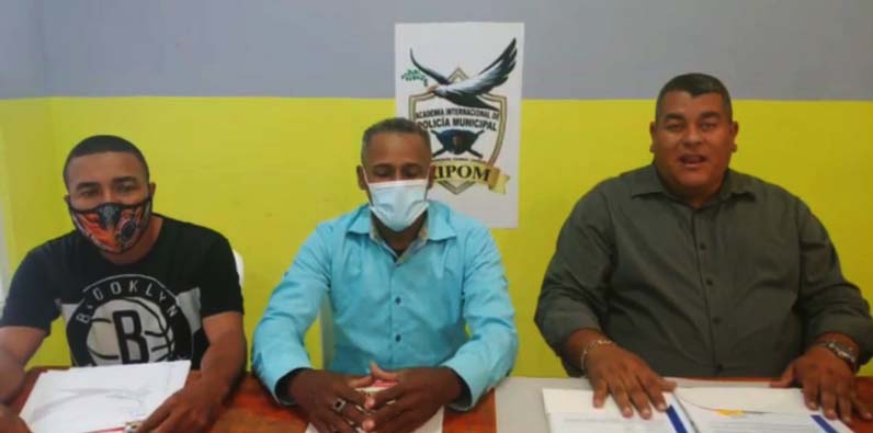 Directivos de la Academia Internacional de Policía Municipal.