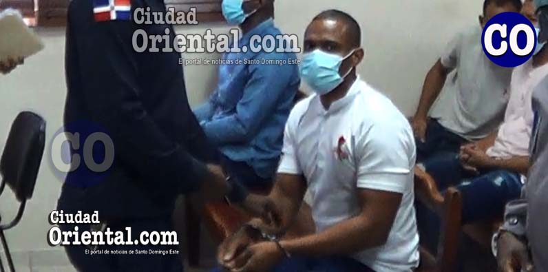 Santos Alexander de la Rosa, puesto en custodia.