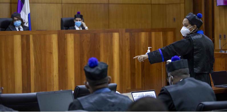 La fiscal Mirna Ortiz en el juicio de fondo.