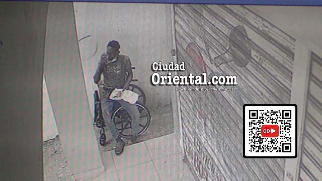 Falso minusválido robando en la avenida Venezuela