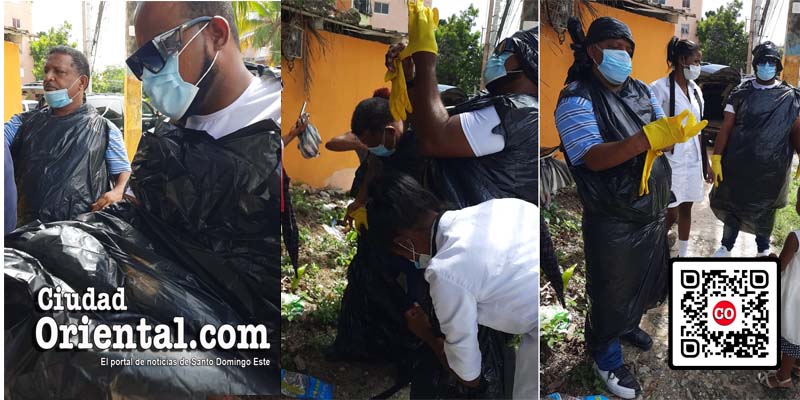Familiares y amigos se preparan para introducir el cadáver en un ataud