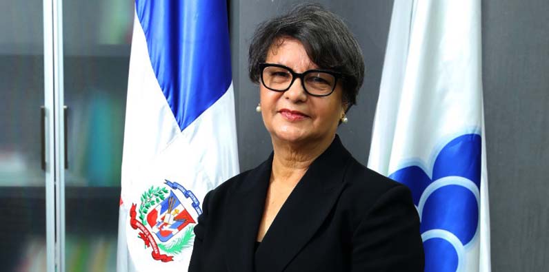 La Dra. Nurys Del Carmen González, directora del ISFODOSU.