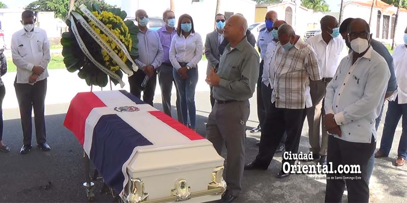 Domingo de Vargas ante el féretro con el cadáver de Juan María Castillo Rodríguez