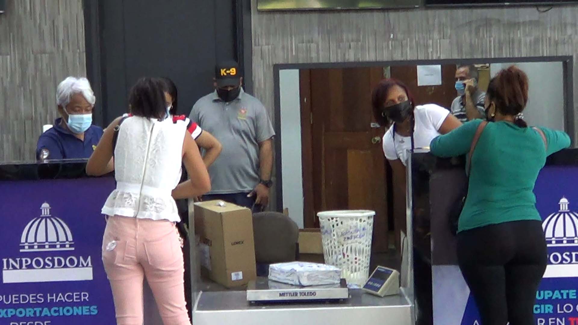 Lus usuarios acuden en confianza al INPOSDOM