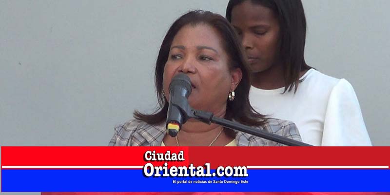 Julia Drullard, Gobernadora de Santo Domingo