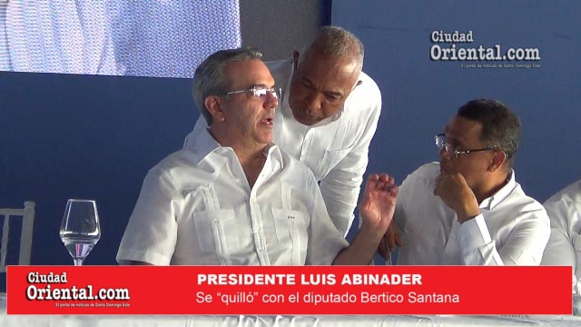 Desde la izquierda, Abinader, Bertico y Mérido Tórres