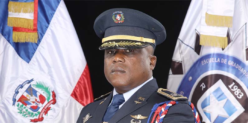 Teniente coronel paracaidista Wagnel Natanael Vallejo Brioso