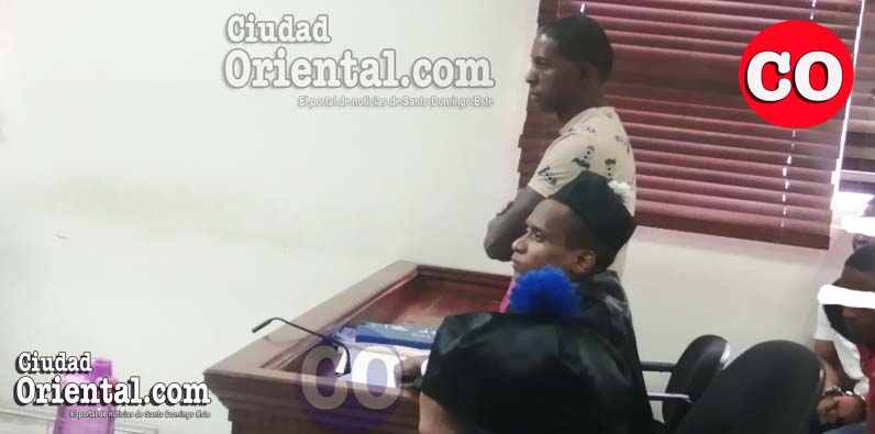 David de la Rosa Martínez (a) Maflou, de pies.