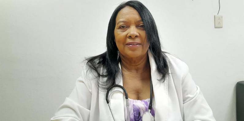 Doctora María del Carmen Corona Díaz.