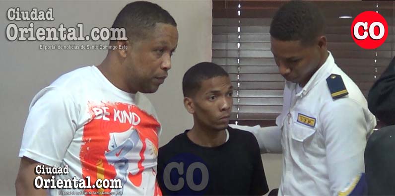 Los dos condenados, puestos en custodia.