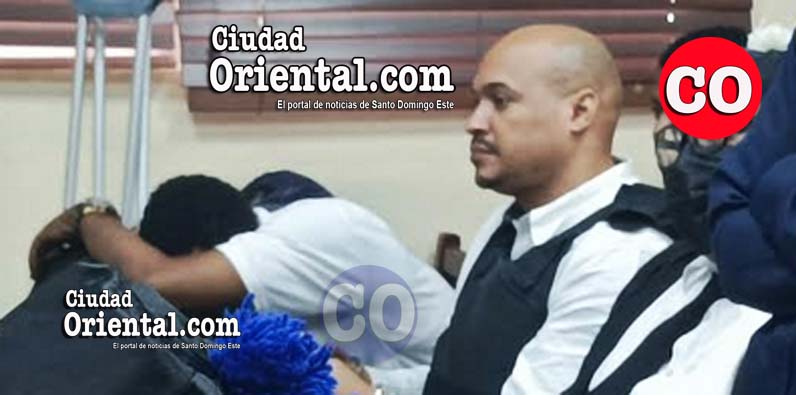 Víctor Manuel Hernández Samora.