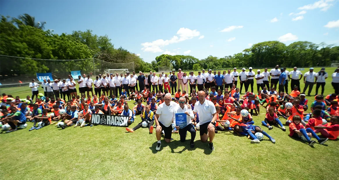 Celebrado por todo lo alto el lanzamiento del programa FIFA Football for Schools en República Dominicana